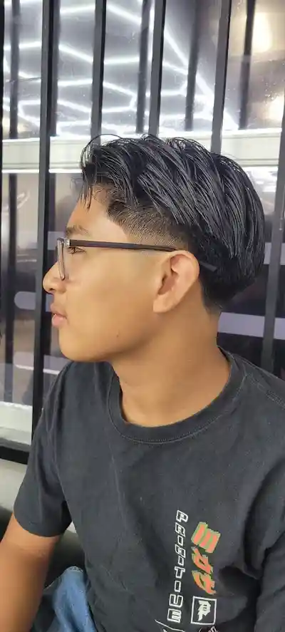 Hot Towel Shave services in Encino