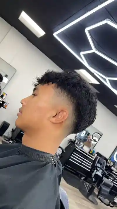 Beard Trim services in Winnetka